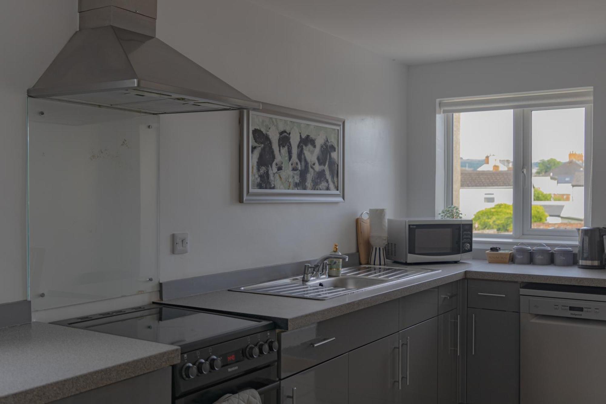 Fabulous, Vibrant, Town House, Central Bath Road เชลเทนแฮม ภายนอก รูปภาพ