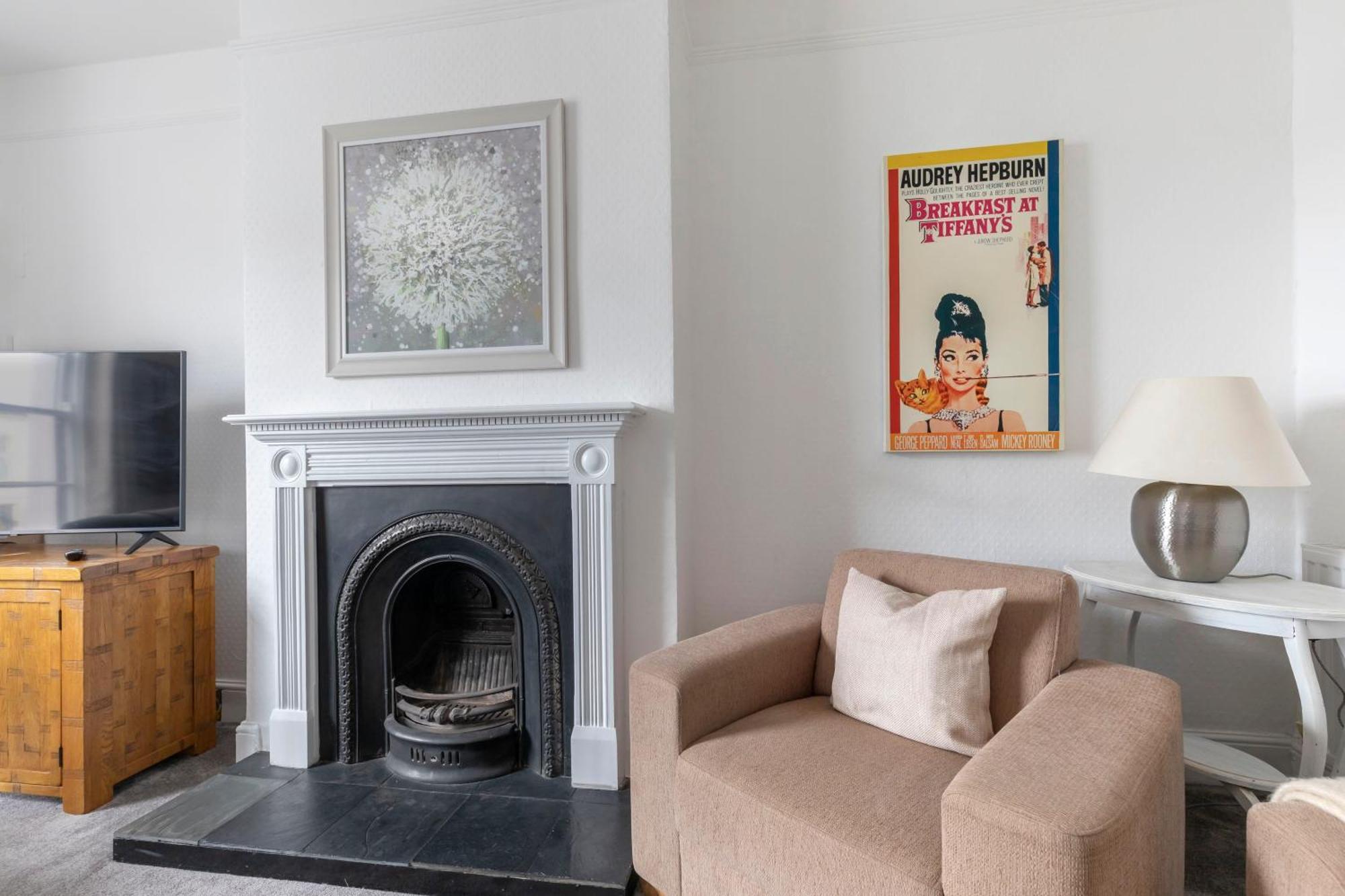 Fabulous, Vibrant, Town House, Central Bath Road เชลเทนแฮม ภายนอก รูปภาพ